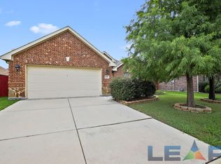 2364 Collin Dr, Grand Prairie, TX 75052