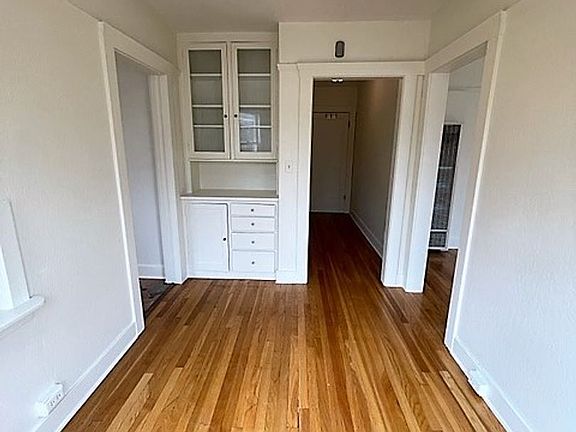 3rd image of 1267 El Camino Real #3