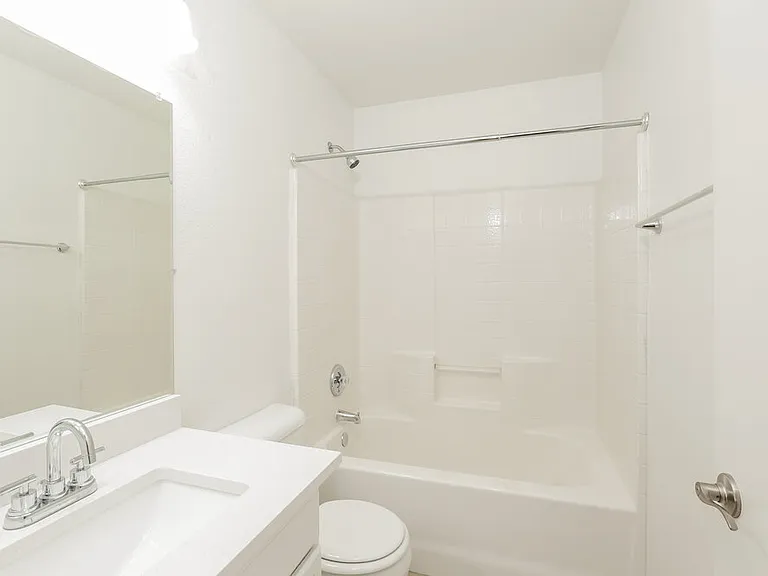 16183 W Buchanan St — Photo 15