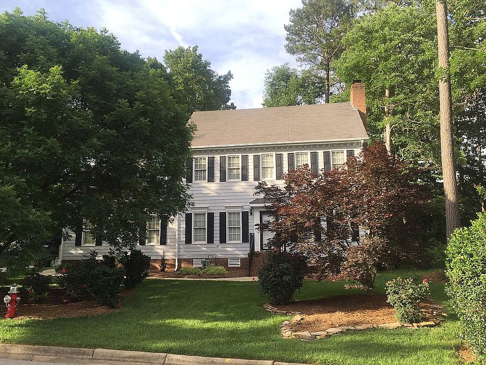 A large corner lot!