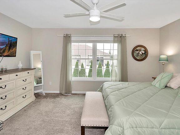 5th image of 14909 Carey St #B
