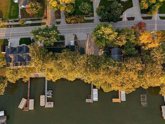 3rd image of 553 Hill Ave