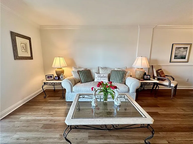 555 Park Shore Dr #B-403 — Photo 16