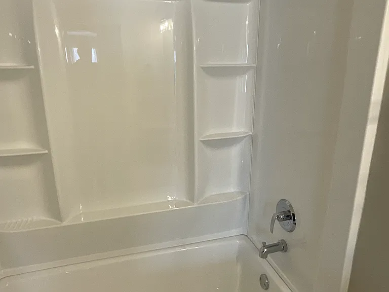 2086 Chapel Dr — Photo 11