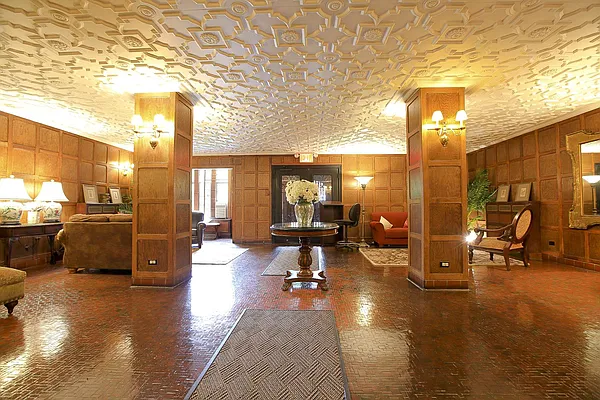 Sold by Keller Williams Realty Landmark | media 25