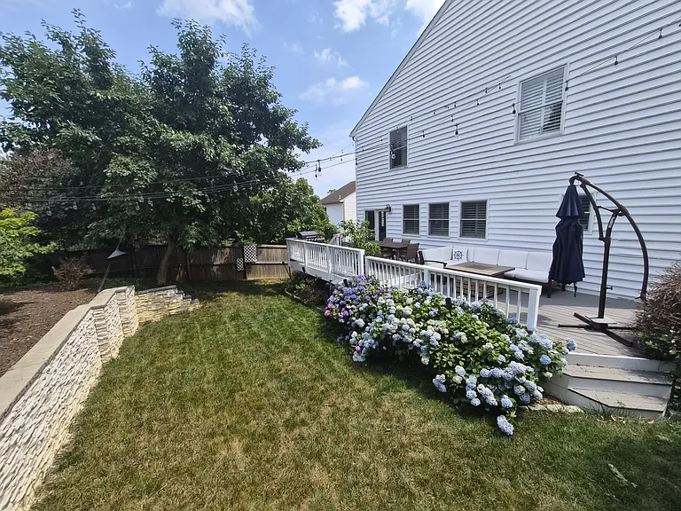 708 Genessee St — Photo 32