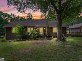 100 Willow Creek Dr, Locust Grove, GA 30248