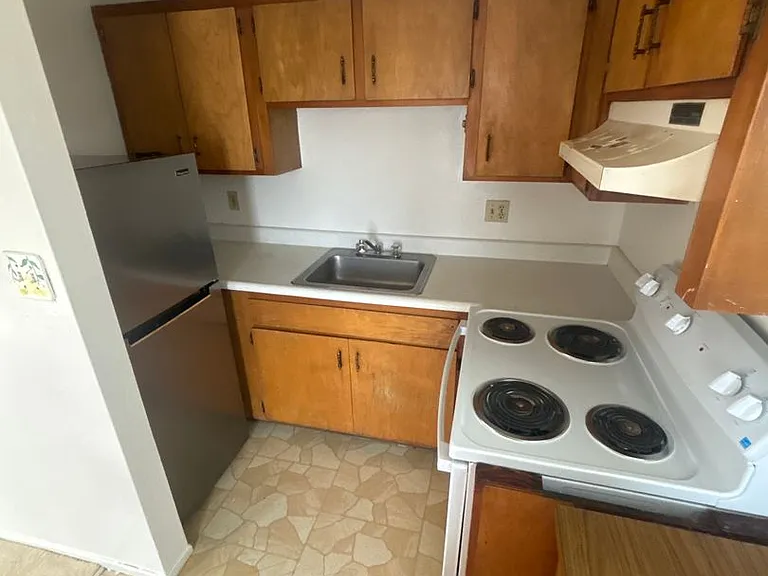 1119 Florida St — Photo 13