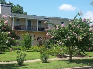 2102 W Kings Hwy, San Antonio, TX 78201