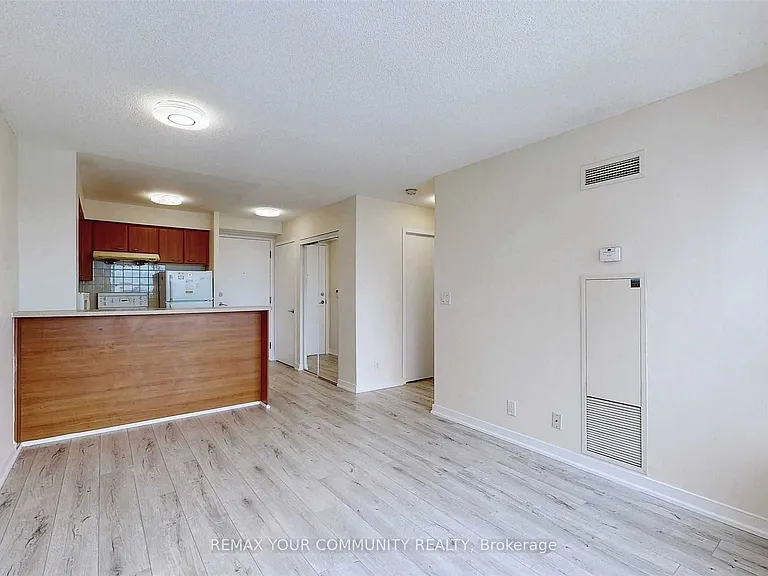 36 Lee Centre Dr #1206 — Photo 3