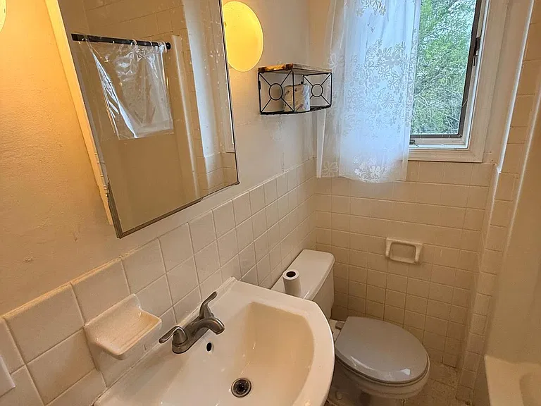 1134 E Park Ave — Photo 17
