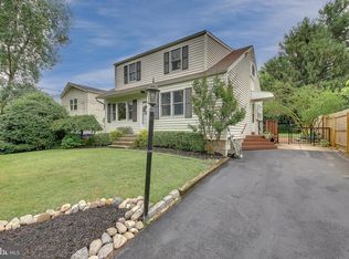 1869 Osbourne Ave, Willow Grove, PA 19090