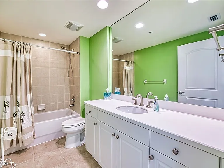 2090 W 1st St #1810 — Photo 30