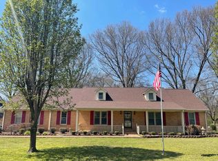 1675 Barker St, Humboldt, TN 38343