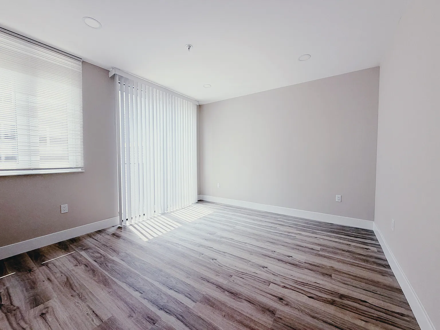 3 bed, 1418 sqft, $3,250 — Photo 4