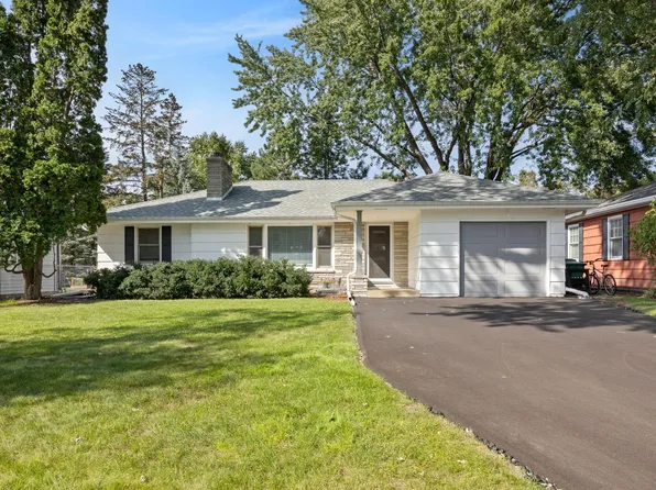 5044 W 56th St, Edina, MN 55436