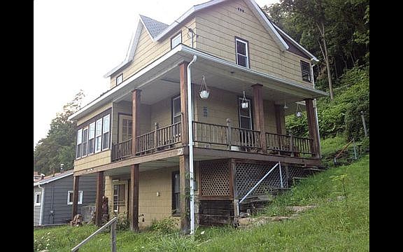 2nd image of 779 Lake St