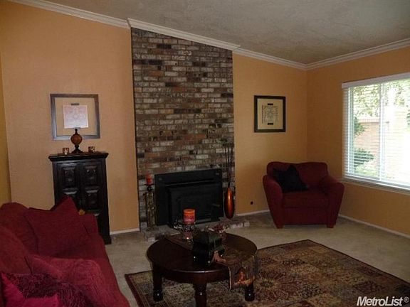 3rd image of 4444 Mallard Creek Cir