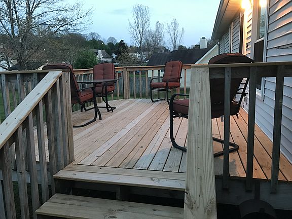 3rd image of 1420 Riverstone Dr