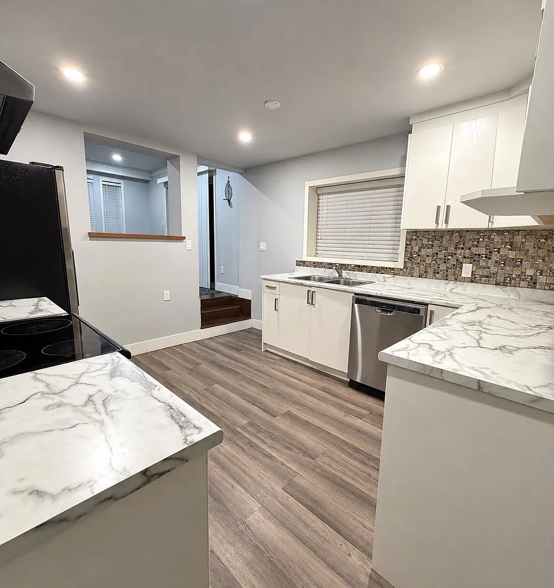 3 bed, 1360 sqft, $2,450 — Photo 4