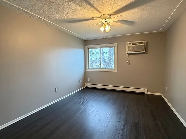 8935 Old Cedar Ave S #202 — Photo 16