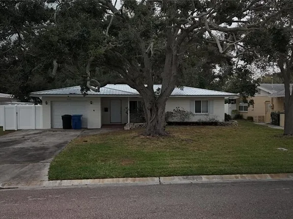 920 43rd Ave NE, Saint Petersburg, FL 33703
