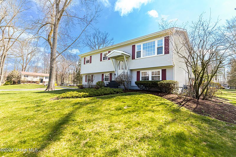 3rd image of 4368 Buckingham Drive