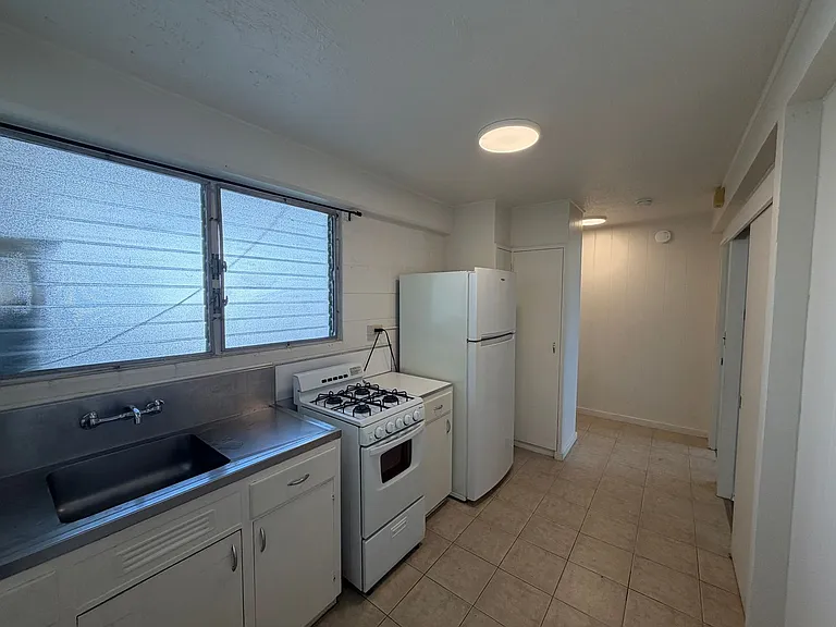 2750 Date St — Photo 4