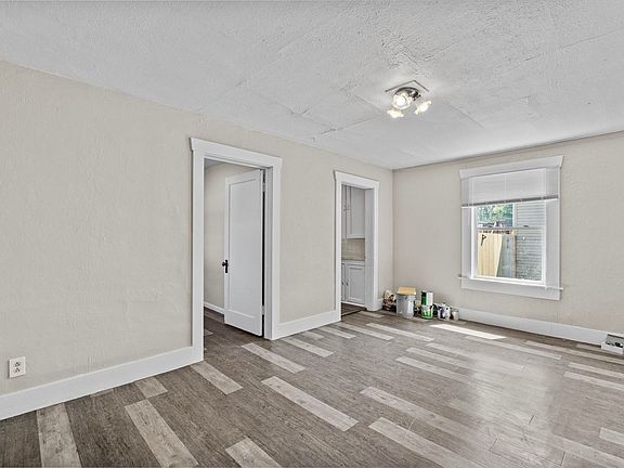 5th image of 160 Park Ave #160