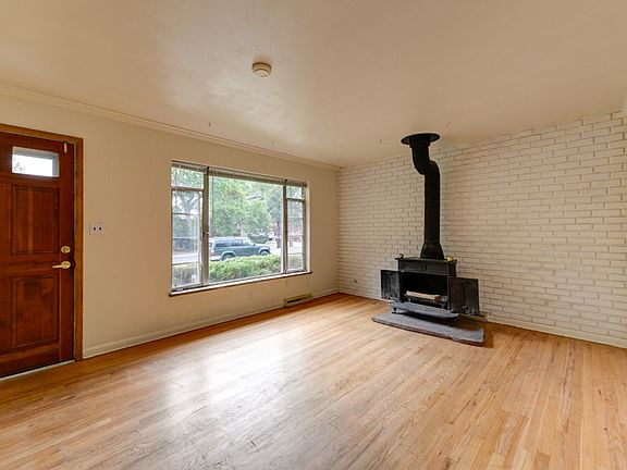 355 S. 36th Street Living Room