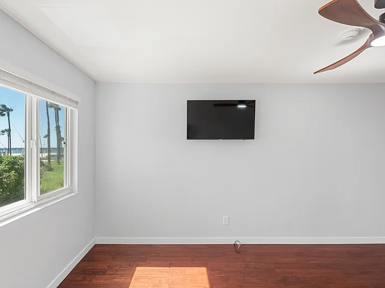 Bedroom 2 with ocean view