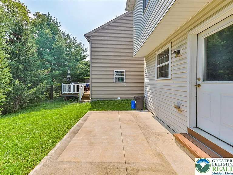 312 Central Park Ave — Photo 30