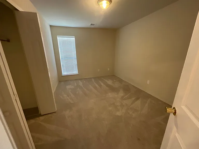 5801 NW 101st St — Photo 12