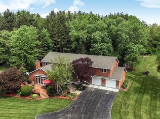 W5632 Amos Rd, Elkhorn, WI 53121