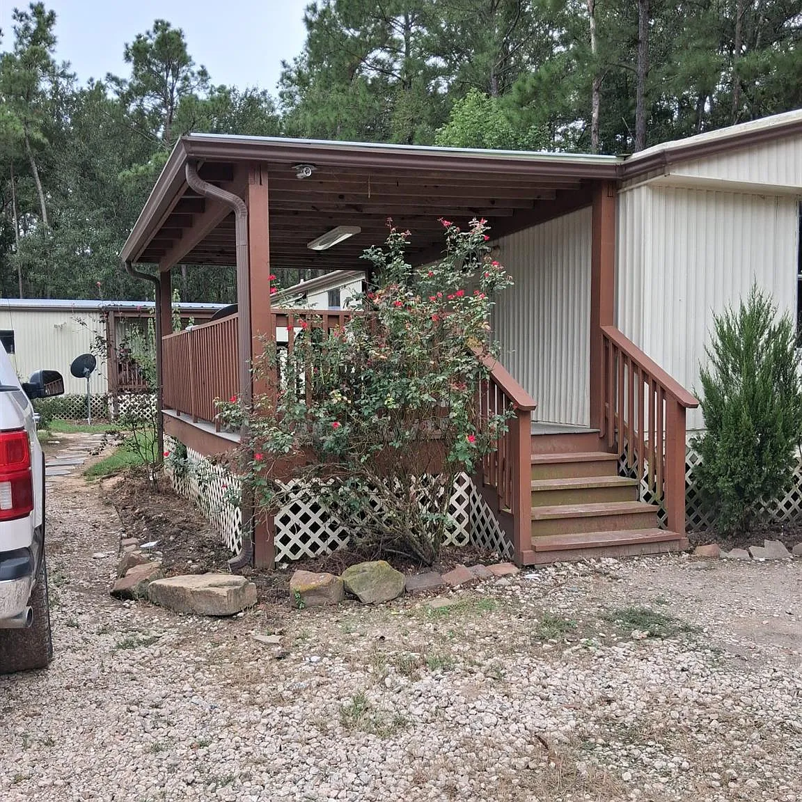 2 bed, 1.0 bath, 720 sqft, $1,100 — Photo 1