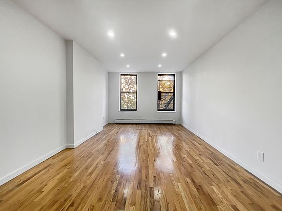 2nd image of 312 W 116th St APT 3A