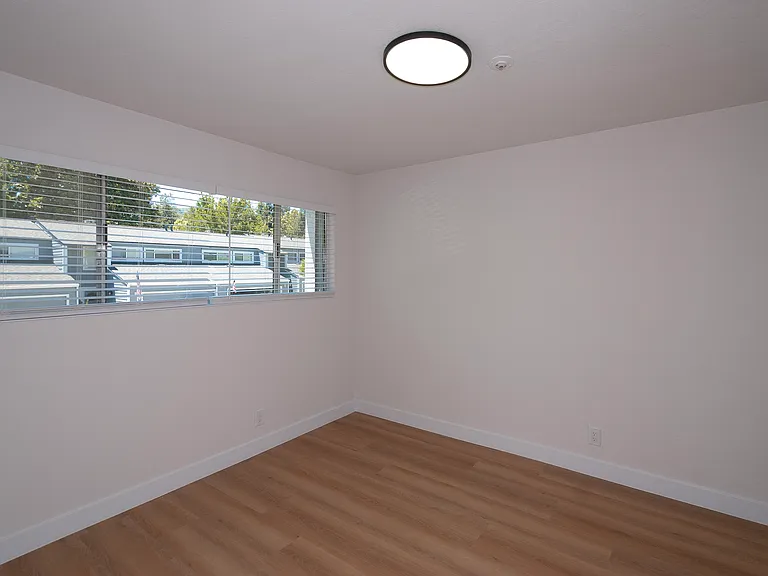 235 Ashley Cir — Photo 19