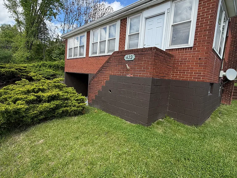 622 E Pittsburgh McKeesport Blvd — Photo 2