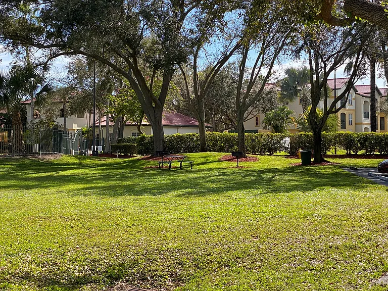 11490 Villa Grand #209 — Photo 3