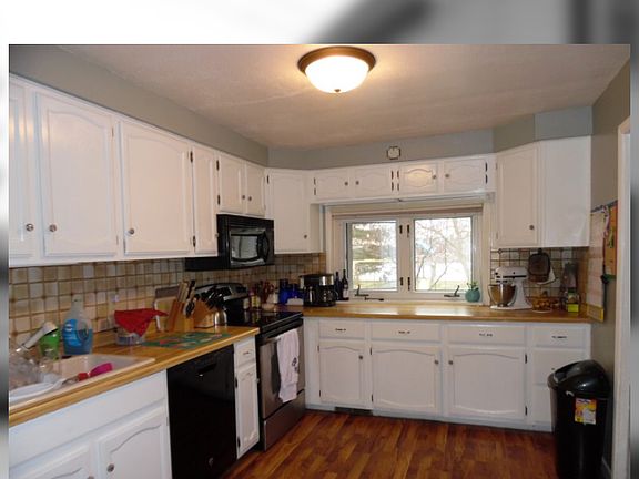 2nd image of 500 N Wood Ave
