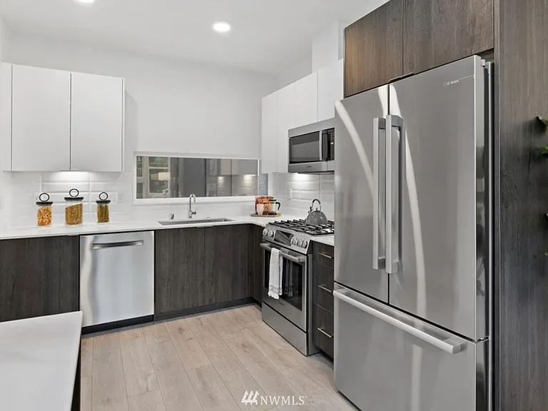 1271 N 145th St — Photo 13