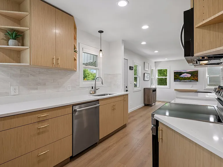 8440 Wentworth Ave S — Photo 11