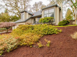 2469 Blackburn St, Eugene, OR 97405