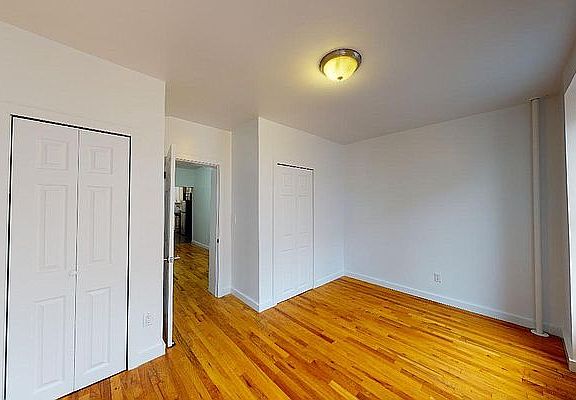 4th image of 401 E 78th St APT 3A