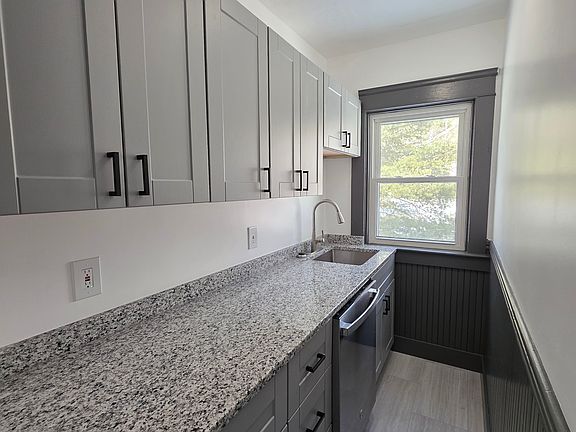 4th image of 49 Fenwood Ave Floor 2