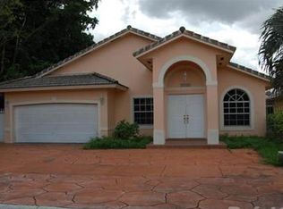 14136 SW 8th Ter, Miami, FL 33184