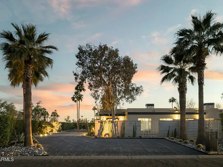 8011 E Larkspur Dr — Photo 3
