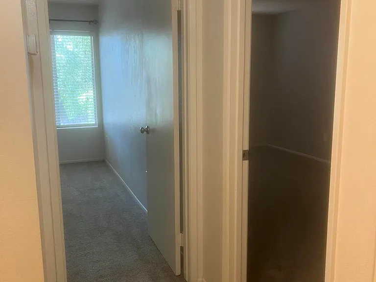 5902 W Townley Ave — Photo 14
