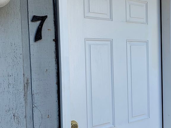 2nd image of 322 SW 10th St