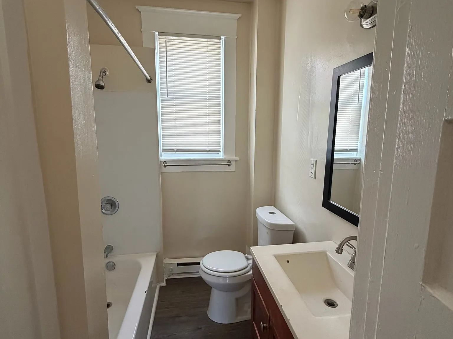 3 bed, $1,500 — Photo 2